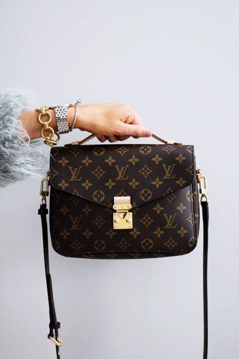 Louis Vuitton Monogram Pochette