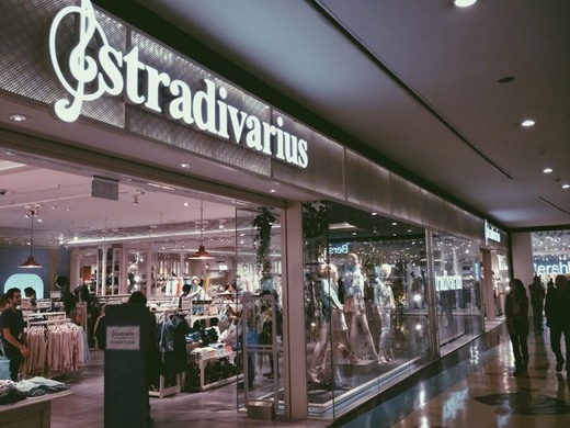 Stradivarius - Tienda de Moda