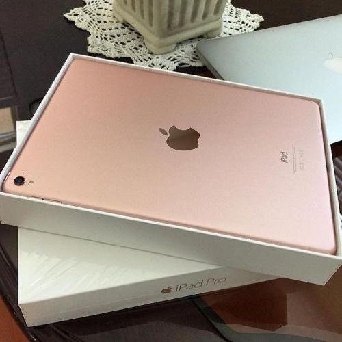 Social Apple iPad mini