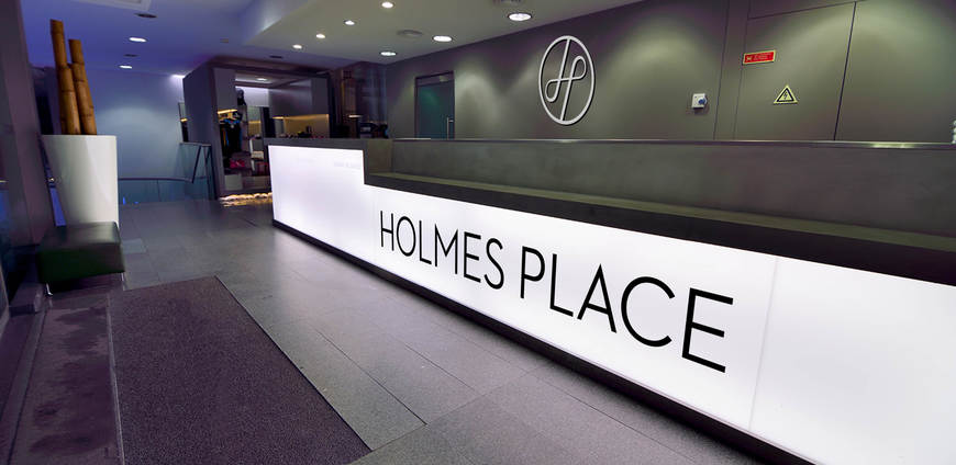 Place Holmes Place