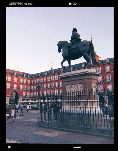Plaza Mayor Plaza Mayor, 28012 Madrid, Espanha🏙️