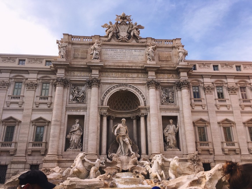 Place Fontana di Trevi