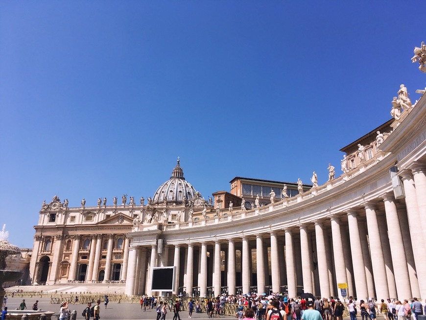 Place Piazza di San Pietro in Vincoli