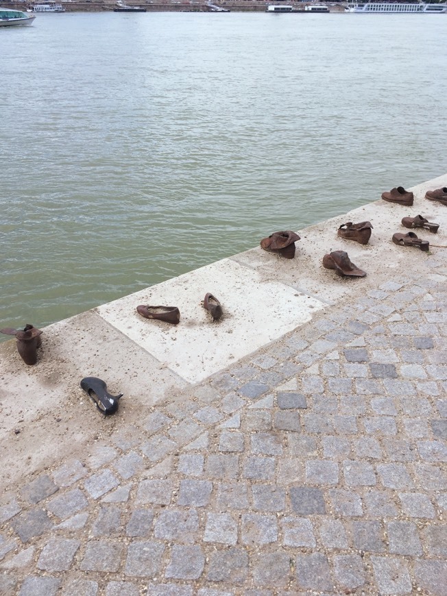 Place Shoes on the Danube Bank