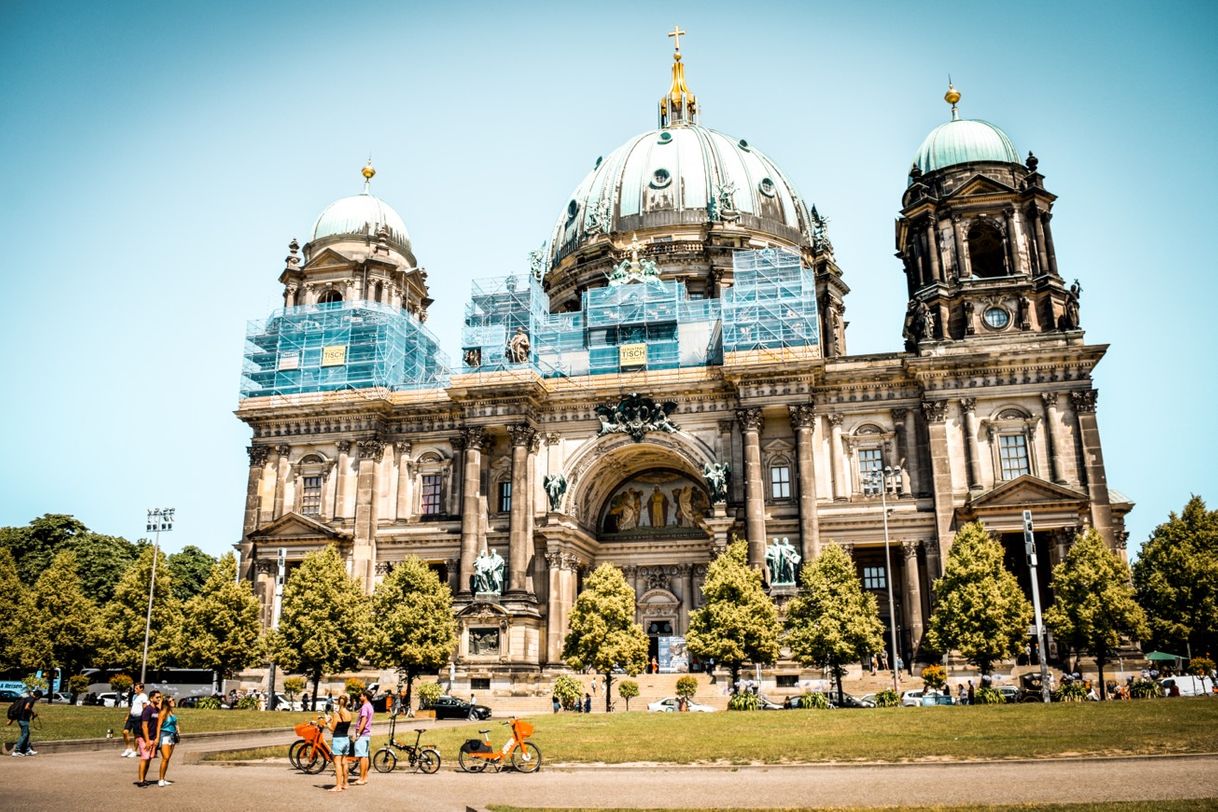 Lugar Catedral de Berlín