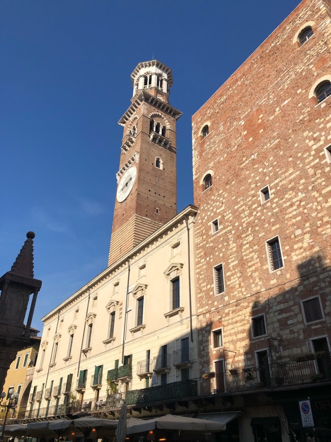 Place Torre dei Lamberti