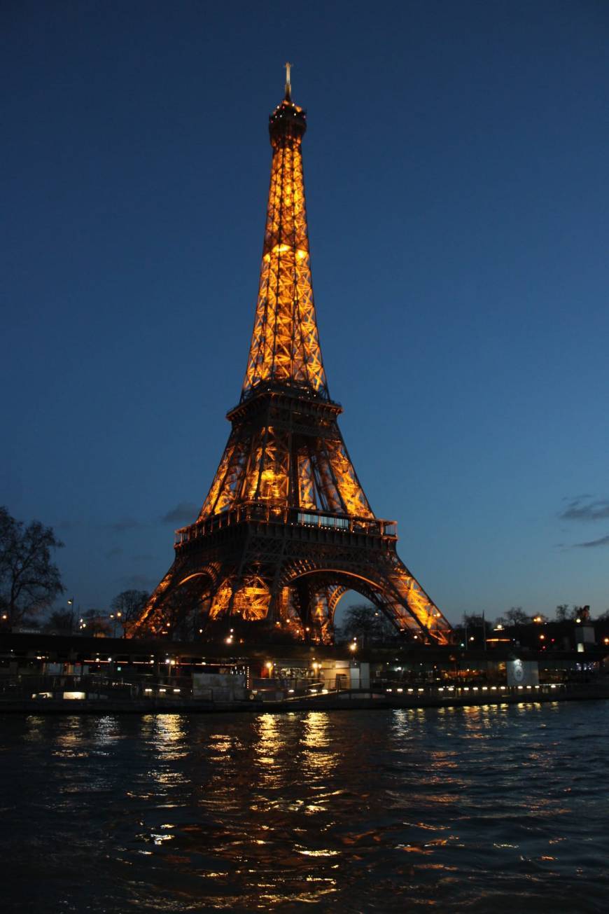 Place Torre Eiffel