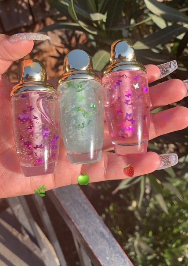 Social 3 butterflies 🦋 