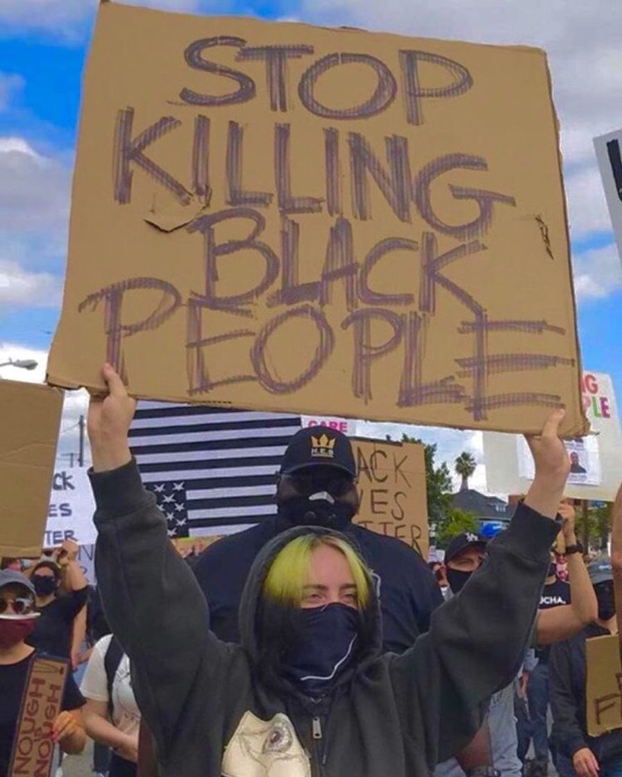 ✊🏼
