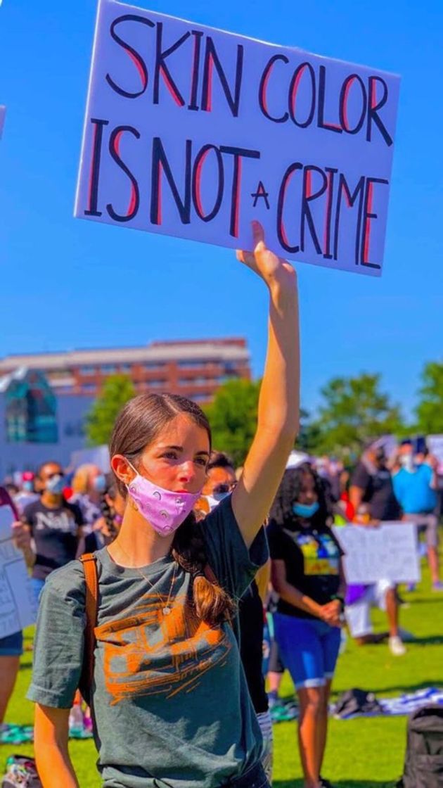 ✊🏼