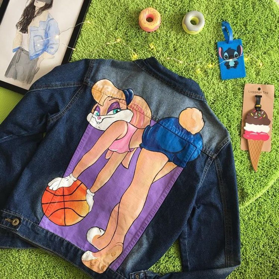 Social Lola bunny 