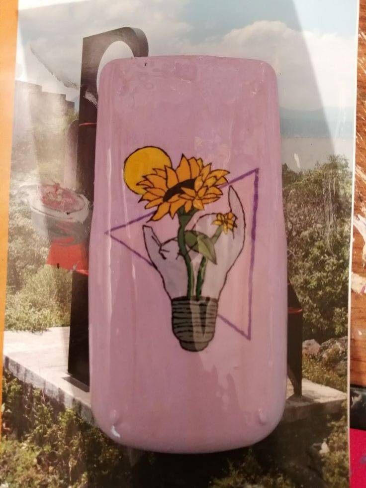 Fashion Sunflower in broken lamp