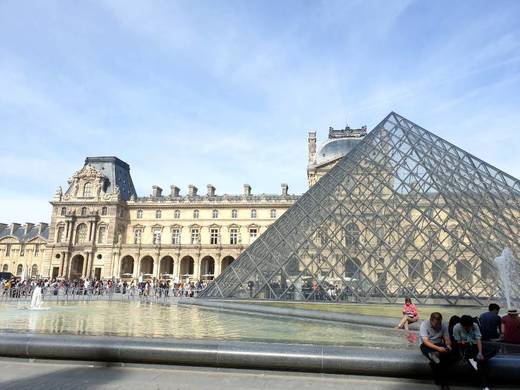 Museo del Louvre