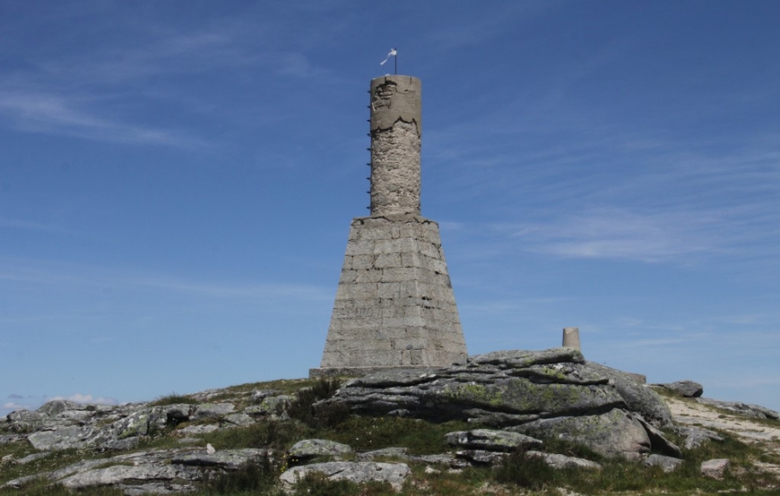 Place Serra do Larouco