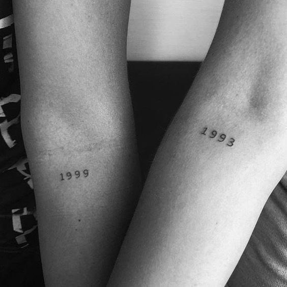 Moda minimalistic tatto 