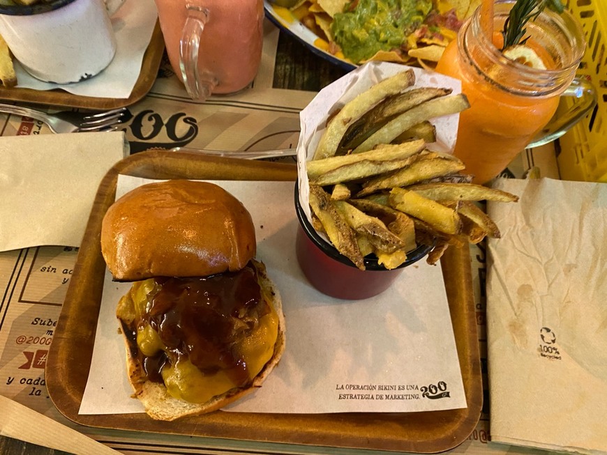 Restaurants 200 Gramos Burger & Beverage Cairasco