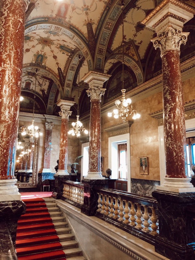 Place Hungarian State Opera