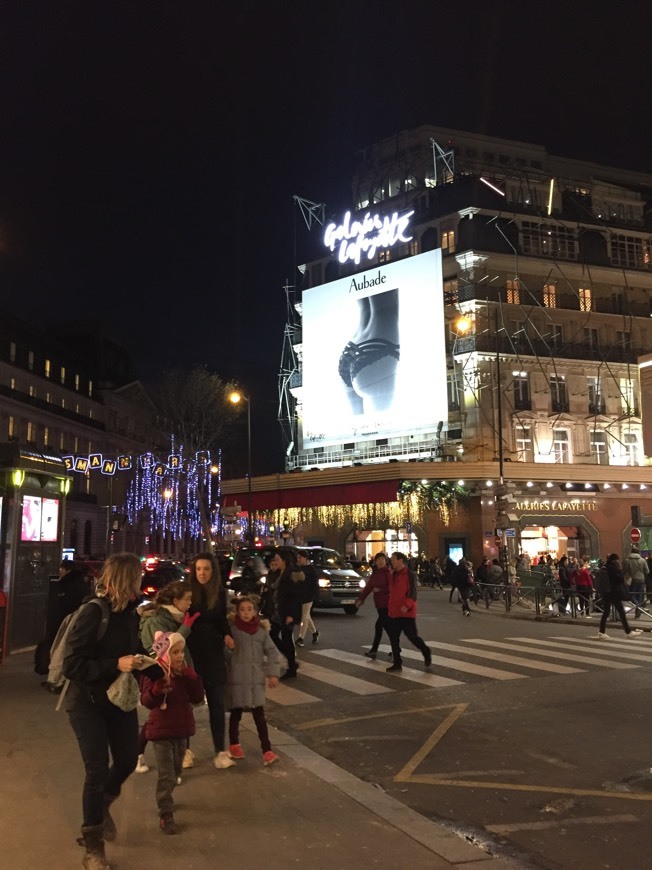 Lugar Galeries Lafayette Haussmann