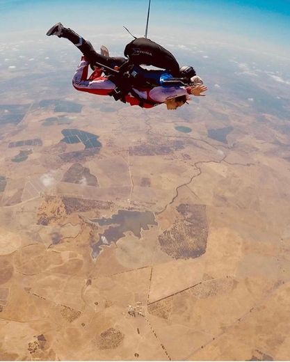 Skydive Portugal - Escola de Paraquedismo