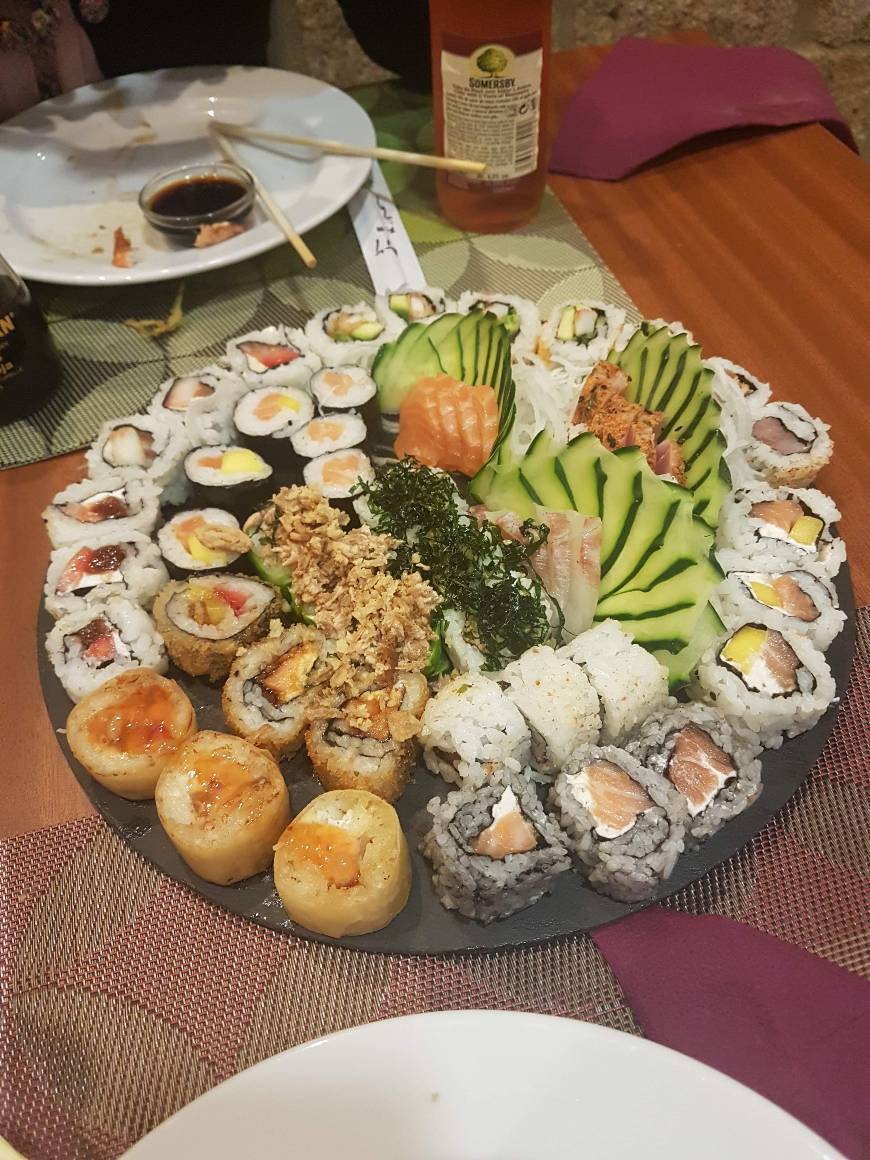 Restaurantes Yokozo Sushi Lounge