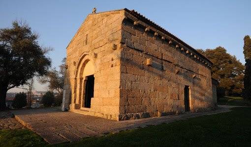 Place Igreja de S. Miguel