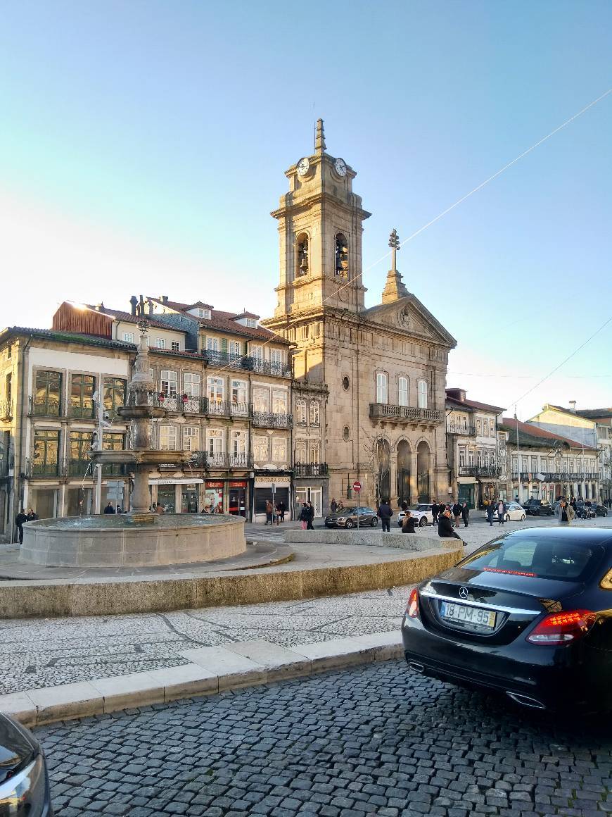 Place Largo do Toural