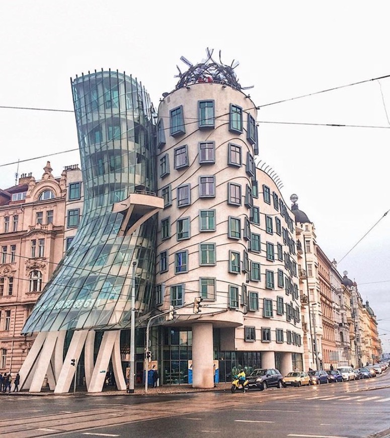 Place Dancing House