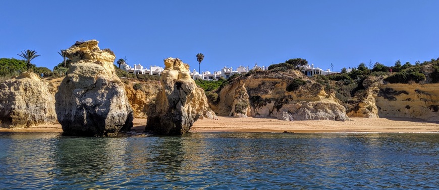 Place Praia dos Beijinhos