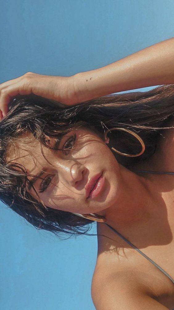 Social Selena Freaking Gomez 🥰