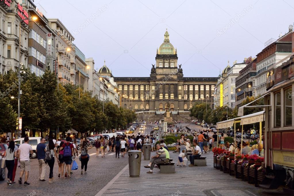 Place Plaza de Wenceslao