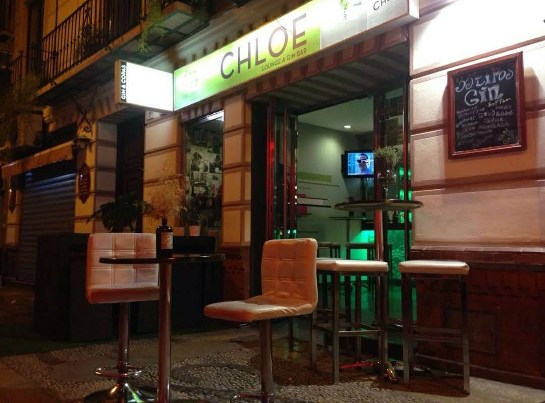 Place CHLOE Bar