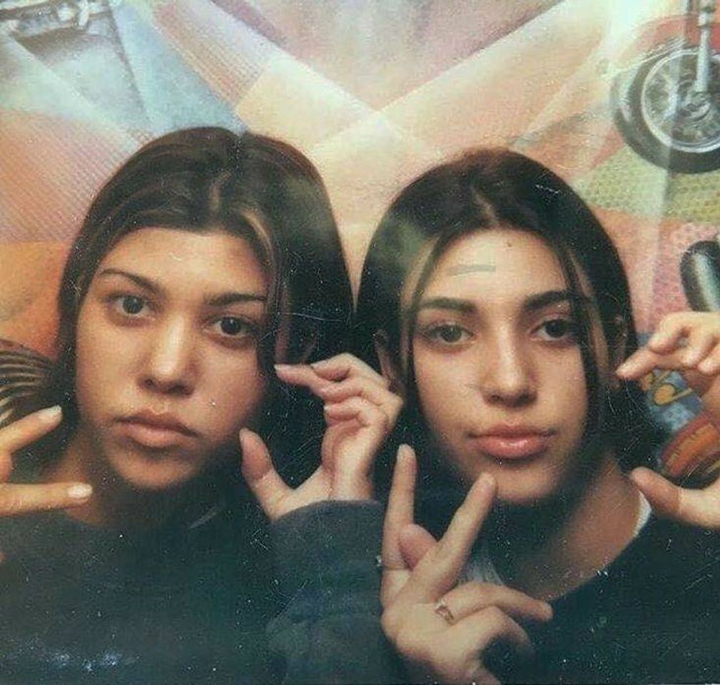 Fashion Kourtney and Kim 90s