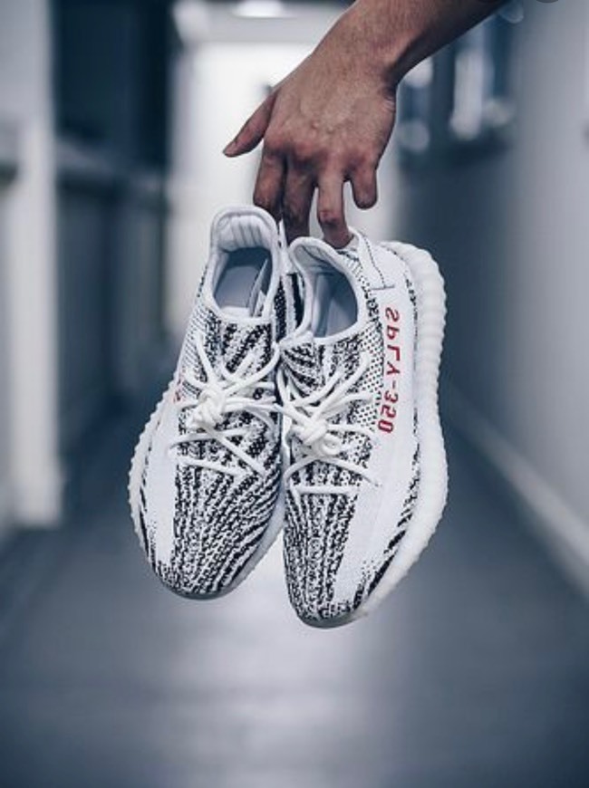 Social Adidas yeezy v2 zebra 🔥