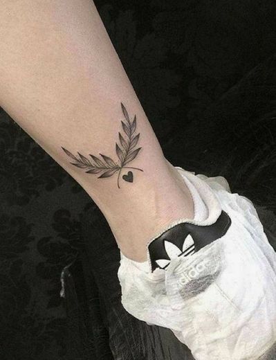 Tatuagem no tornozelo 🌿