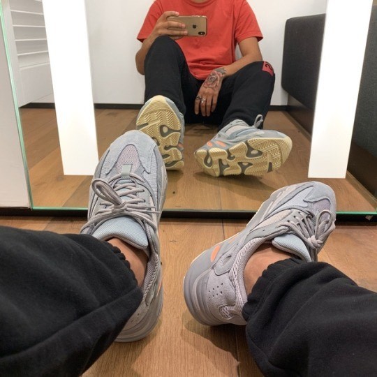 Products Adidas Yeezy Boost 700