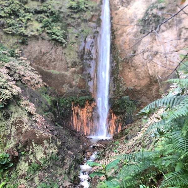 Lugar Cascata da Ribeira Quente