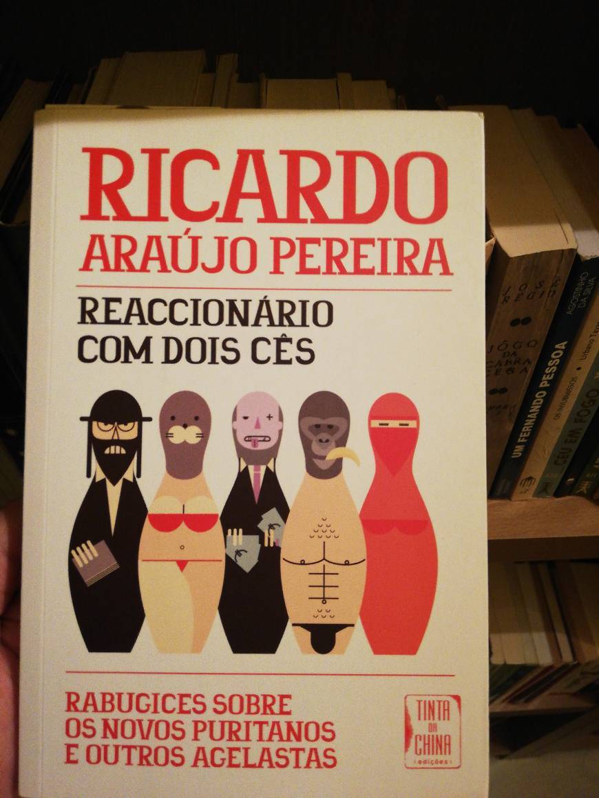 Libro Reaccionário com Dois Cês