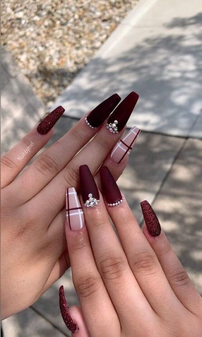 Moda Unhas vermelhas