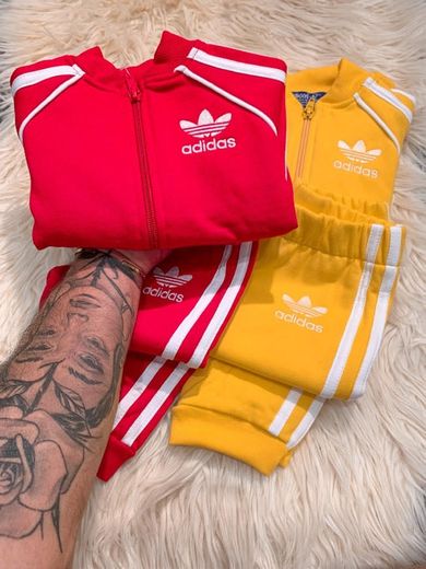 Conjuntos da adidas vermelho/amarelo