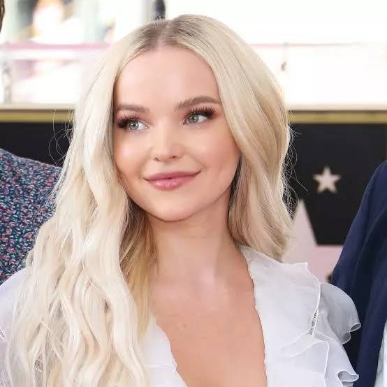 Moda Dove Cameron