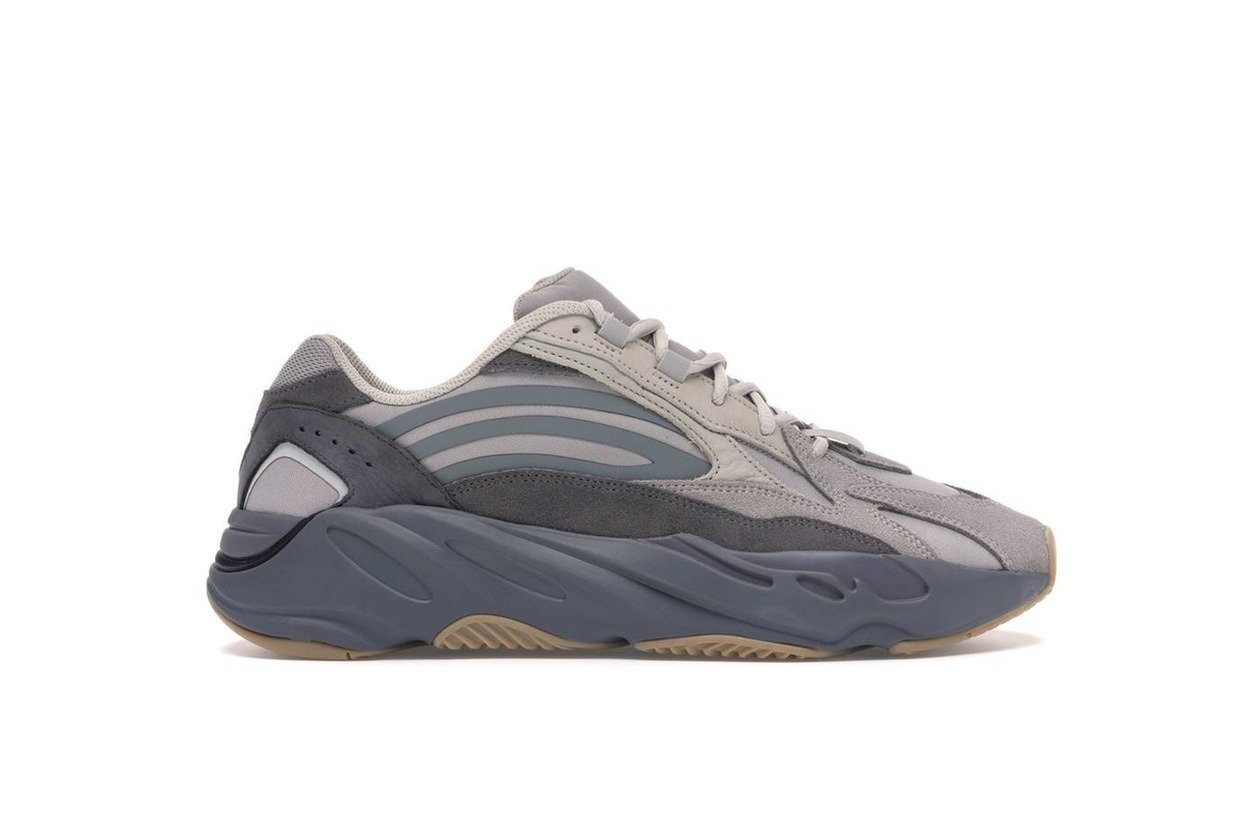 Product Yeezy Boost 700 V2 Tephra