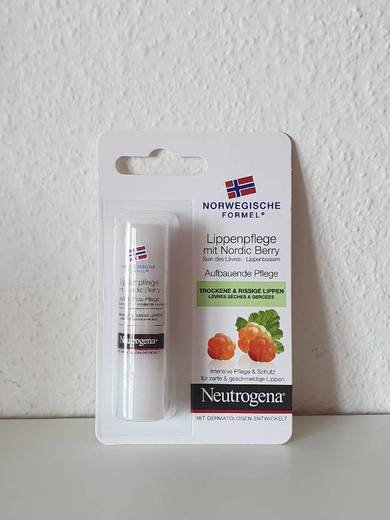 Neutrogena Norwegian Formula Nordic Berry Lip 4.8 g - Lip Balm Lip Care -