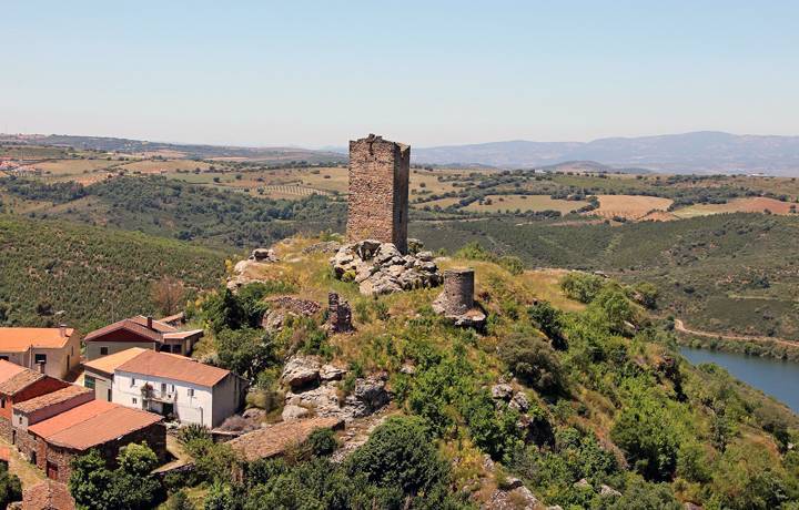 Lugar Castelo de Penas Roías