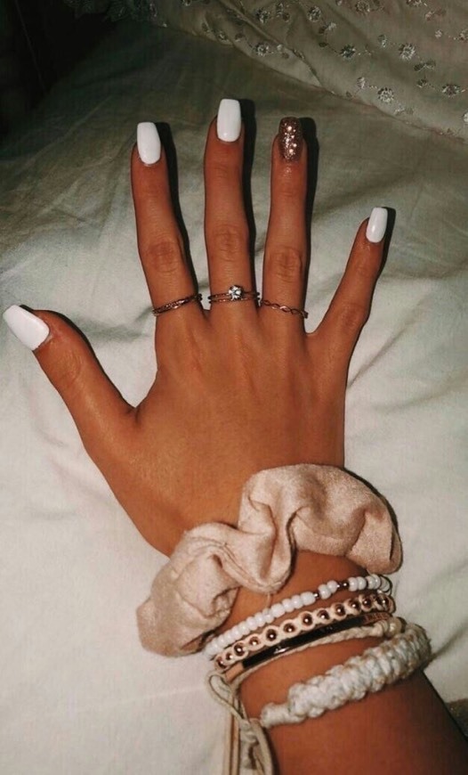 Moda unhas brancas 