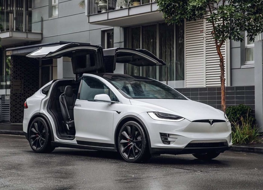 Moda Tesla