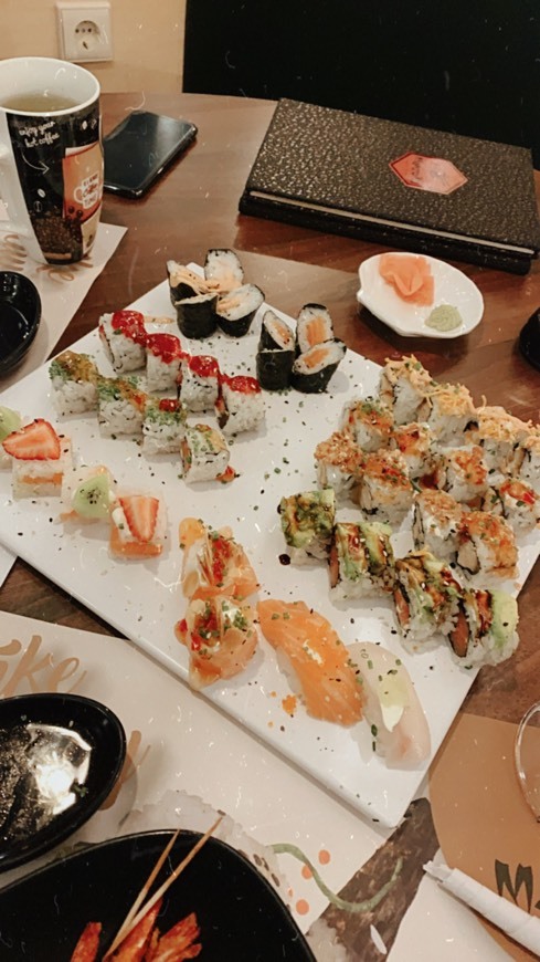 Restaurantes Manzoku Sushi House