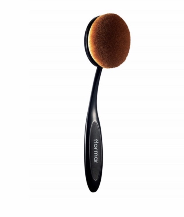 Producto Oval Foundation Brush 