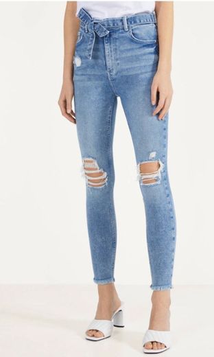 Jeans skinny fit com laço