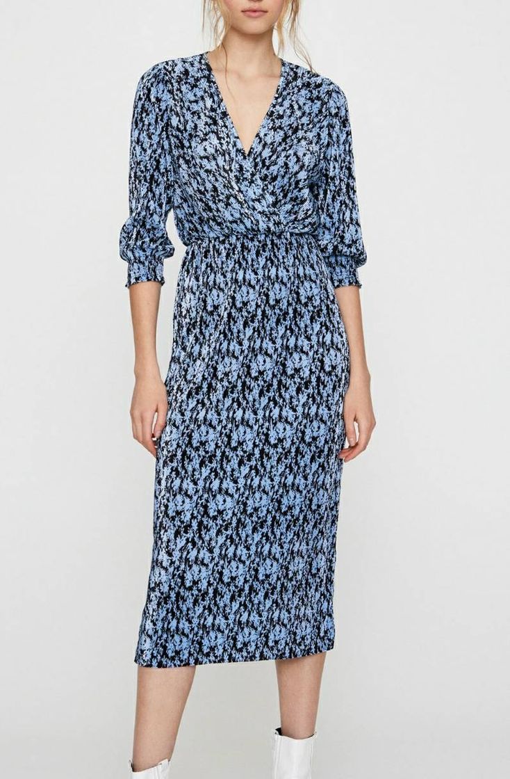 Social Vestido preto com estampado floral azul