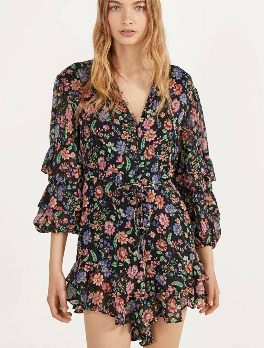 Social Macacão com print floral e folhos